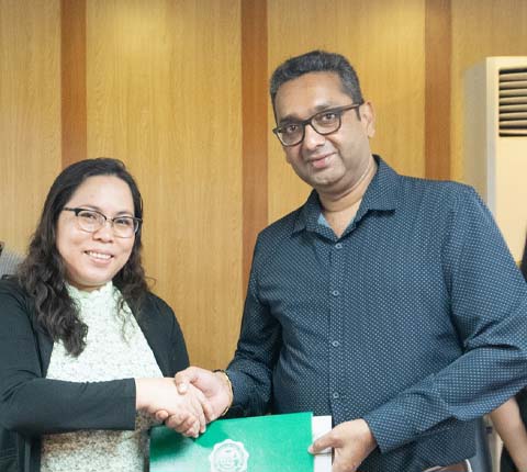 UV, AArtees Education Ink Partnership Deal