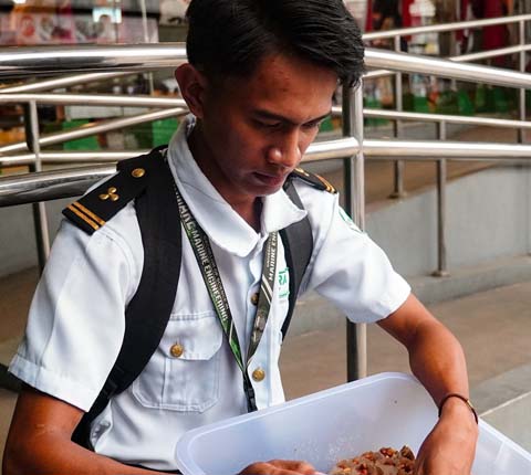 UV Marine Engineering Student Inspires With Hard Work