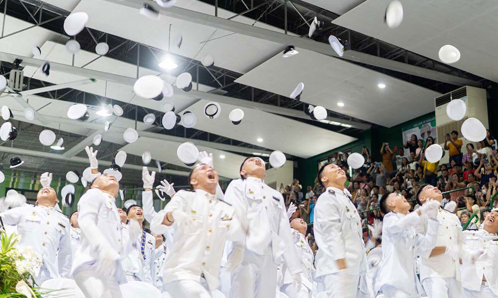 COME conducts Commencement Exercises