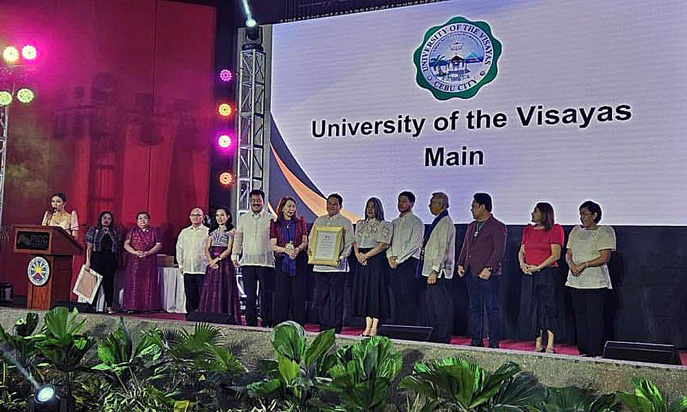 UV Formally Receives Autonomous Status Award From CHED