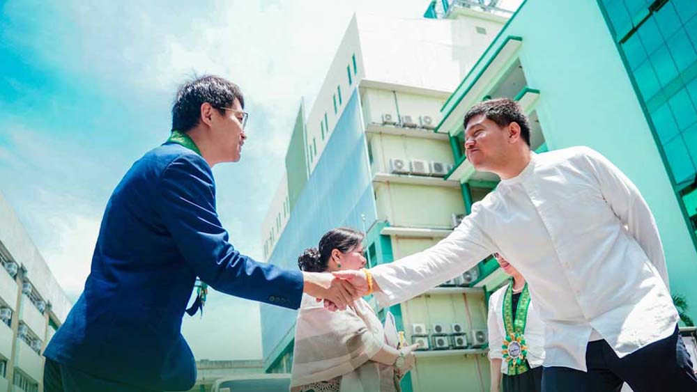 Consul General of China in Cebu Visits UV to Strengthen Ties